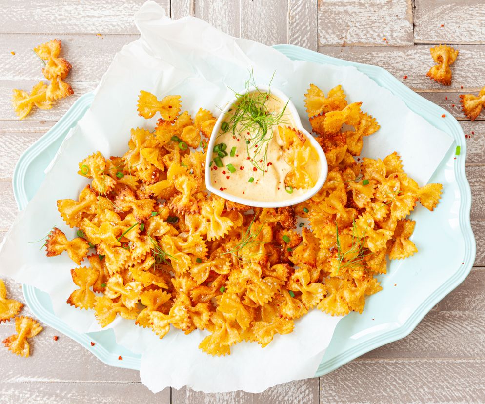 Chipsy z makaronu w piekarniku lepsze niż czipsy ziemniaczane