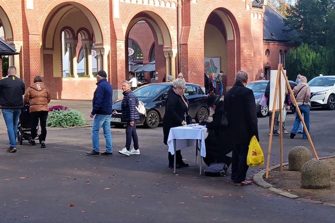 1 listopada na Cmentarzu Centralnym w Szczecinie
