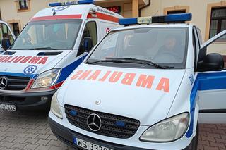 Karetki odebrali przedstawiciele OSP w Mariańskim Porzeczu i przedstawiciele Fundacji Eska Kowalscy