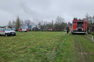 Pożar drewnianego domu w Kąśnej Dolnej