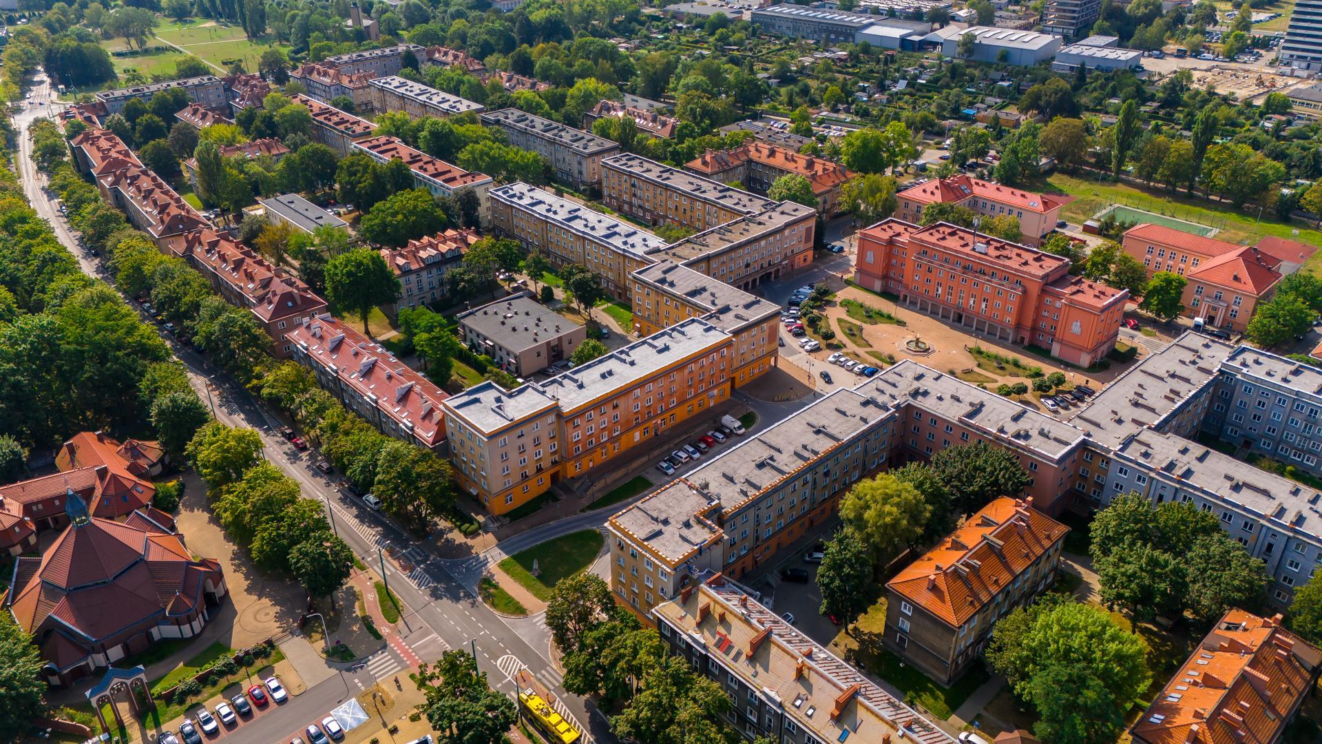 Osiedle A w Tychach i plac świętej Anny