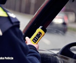 Kompletnie pijana 73-latka za kółkiem. Taka dawka mogła ją zabić, a ona jechała toyotą pod prąd!