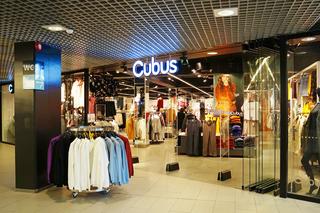 W ubraniach tych marek chodziły miliony osób. Co się z nimi stało? Definitywnie zniknęły z Polski?