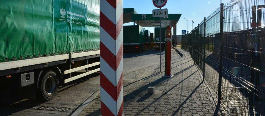 Polska pomoc trafiła na Białoruś. Konwój przekroczył podlaską granicę