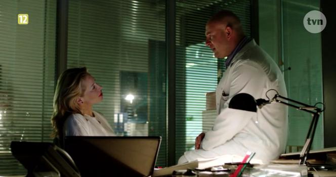 Lekarze 5 sezon odc. 4 (odc. 56). Iza (Katarzyna Warnke), Piotr (Szymon Bobrowski)