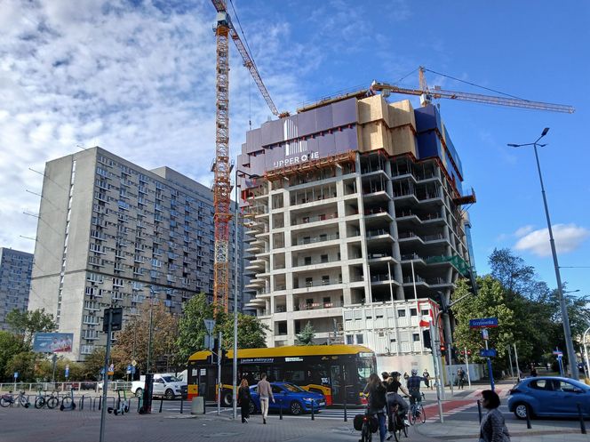 Wieżowiec Upper One w Warszawie w budowie