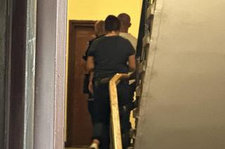 Tragedia w kamienicy w Warszawie. W mieszkaniu znaleziono ciało kobiety. „Zatrzymano kilka osób”