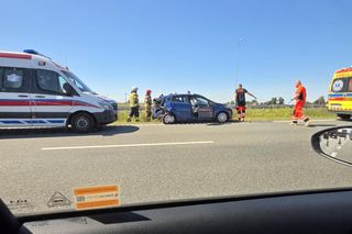 Zderzenie dwóch aut na S5 w Żninie! Trzy osoby trafiły do szpitala [ZDJĘCIA]