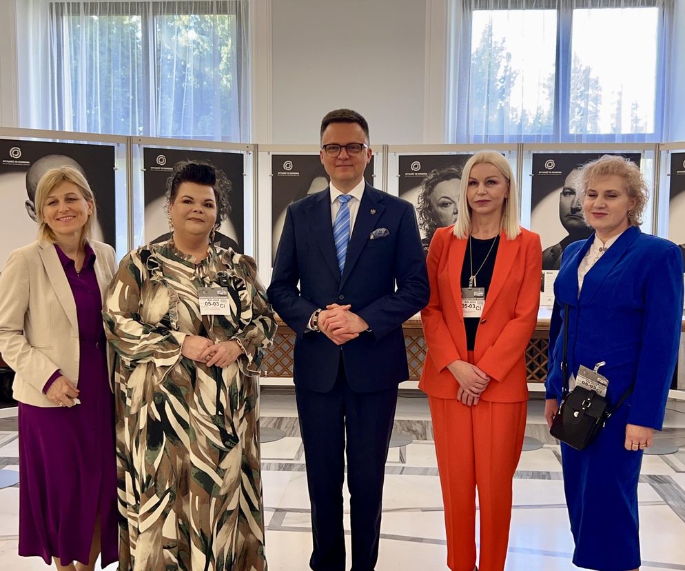Fundacja zaprezentowała wystawę pt.: “Nie oceniaj mnie! To nie moja wina. #Choruję na otyłość”