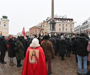 Wojownicy Maryi w pokutnej procesji różańcowej