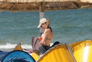 Agnieszka Dygant na plaży w Juracie