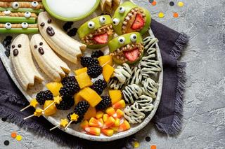 Halloween 2023. Zdrowe i strrrraszne przekąski na Halloween dla dzieci i dorosłych! Jak je zrobić? ZDJĘCIA