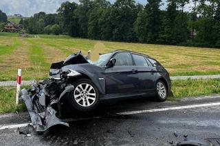 Osobówka zderzyła się z ciężarówką w Jurkowie. Droga krajowa nr 75 jest zablokowana!