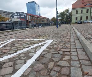 Plac Solny w Bydgoszczy wygląda teraz jak w XIX wieku. Wystarczyło zdjąć starą nawierzchnię