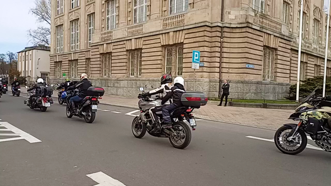 Moto Zające i Kurczaki niosą pomoc na Wielkanoc. Dziesiątki motocyklistów na ulicach Szczecina