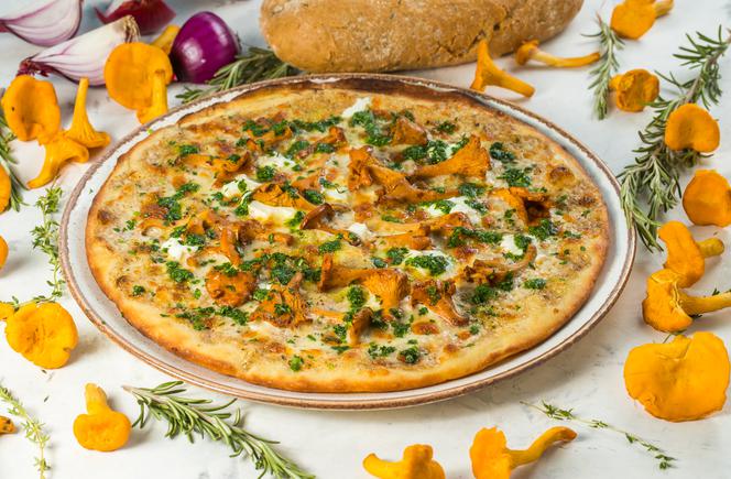 Podpłomyk z kurkami i serem - wytrawny placek lepszy niż pizza