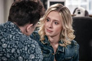 Pierwsza miłość odc. 4051. Kaja (Elżbieta Trzaskoś), Alan (Alan Andersz)