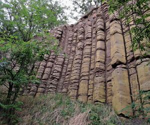 Wygląda jak scenografia z filmu! Niezwykłe miejsce na Dolnym Śląsku