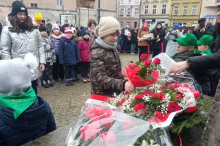 Tort i kwiaty dla Mikołaja Kopernika w Grudziądzu. Zobacz zdjęcia z obchodów 