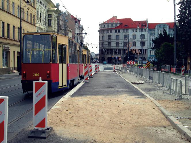 Budowa peronu wiedeńskiego na ostatniej prostej. Jak przebiegają prace? [ZDJĘCIA]