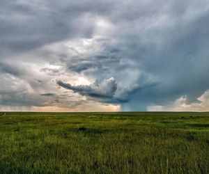 Burze nie odpuszczają, do tego grad! Wiatr nawet 90 km/h [Prognoza IMGW na 6.06.2025]