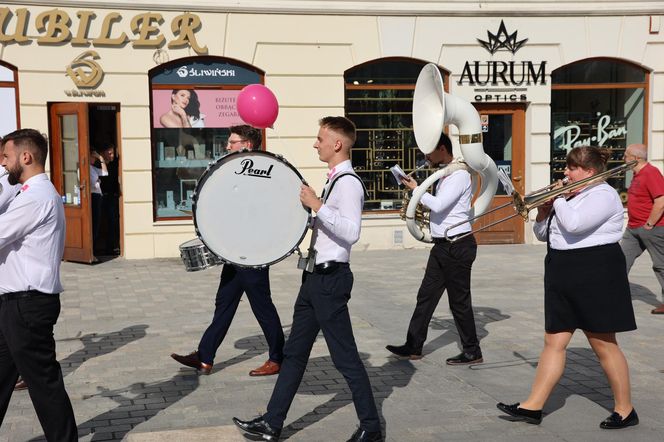 W centrum Lublina królował róż! Przez miasto przeszedł Marsz Różowej Wstążki