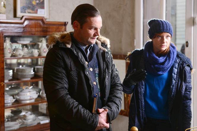Komisarz Alex 7 odc. 89. Lucyna (Magdalena Walach), Ryszard Puchała (Ireneusz Czop)