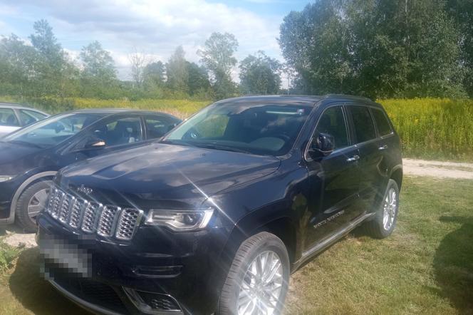 Otwock: Luksusowy jeep z fałszywymi rejestracjami znalazł się u pasera. Zaskakująca reakcja przestępcy