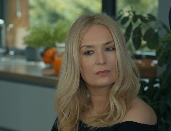 Barwy szczęścia, odcinek 3236. Karolina (Marta Dąbrowska)