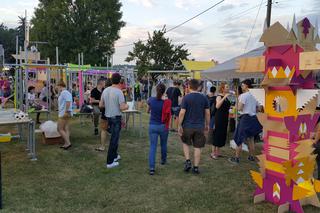 Trwa kolejna edycja OFF Festivalu! Setki ludzi bawią się w Katowicach [ZDJĘCIA]