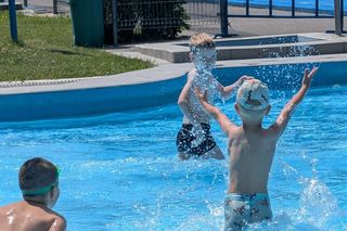 Basen pprzy ulicy Szczecińskiej w Kielcach. Otwarcie sezonu