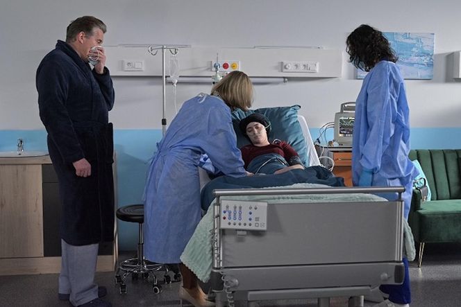 Pierwsza miłość, odcinek 4060: Angelika (Patrycja Franczak), Jakub Wenerski (Przemysław Sadowski), Eliza (Anna Maria Sieklucka)