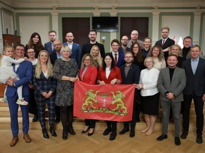 Oni będą nas reprezentować. Ślubowanie gdańskich radnych dzielnic 