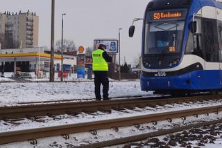 Kraków: Kobieta wtargnęła pod tramwaj