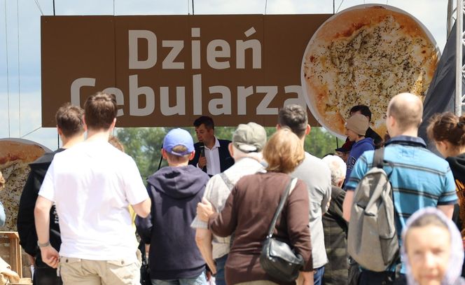 Dzień Cebularza 2025. Na pl. po Farze w Lublinie stanęło cebularzowe miasteczko