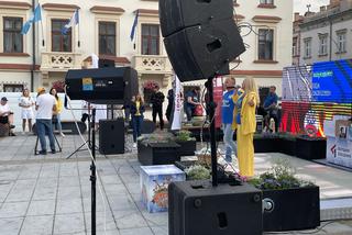 Dziennikarze z Ukrainy zbierali w Rzeszowie na samochód dla kolegów na froncie 