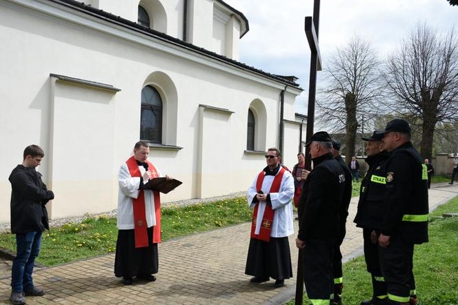 Droga krzyżowa Nowa Słupia - Święty Krzyż. 18 kwietnia 2025