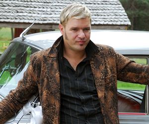 To najlepsza polska komedia według AI. Wskazała film z Karolakiem