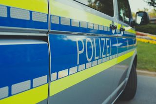 Atak w Niemczech. Uczeń zaatakował nożem nauczycielkę, trwa pościg 