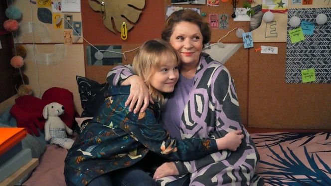 Barwy szczęścia odc. 3225. Emilka (Jessica Frankiewicz), Józefina Rawiczowa (Elżbieta Jarosik)