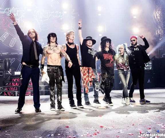 Guns N' Roses rozpoczęli trasę koncertową z nowym perkusistą! Na setliście pojawiły się niespodzianki!