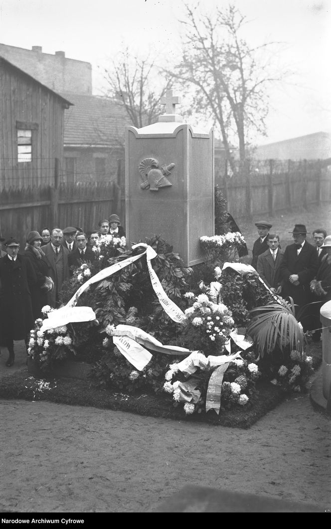 Dzień Wszystkich Świętych w Krakowie w latach 1925-1935