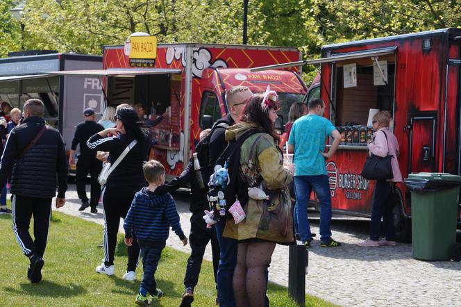 Restauracje na kółkach zaparkowały na bydgoskiej Wyspie Młyńskiej [ZDJĘCIA]