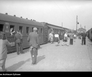Warszawa. Dworzec Wileński dawniej i dziś