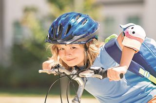 Back to school. Pieszo, na rowerze czy na hulajnodze- zadbaj o bezpieczny powrót dziecka ze szkoły