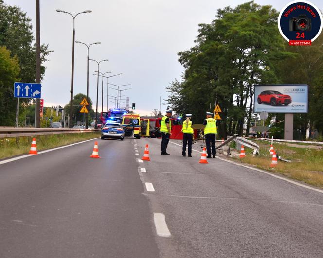 Tragedia w Piastowie. Dachowała samochodem, nie żyje