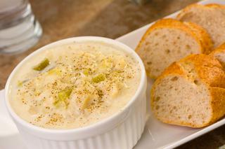 Zupa z porów i białego sera na jogurcie - smaczna, pożywna i tania