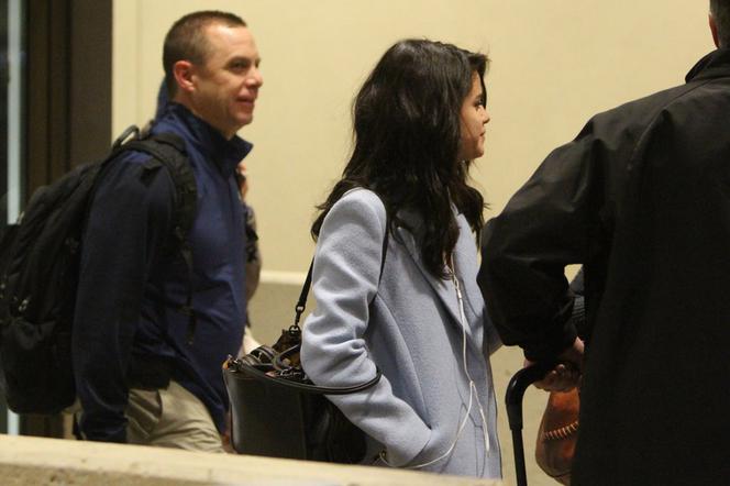 Selena Gomez na lotnisku