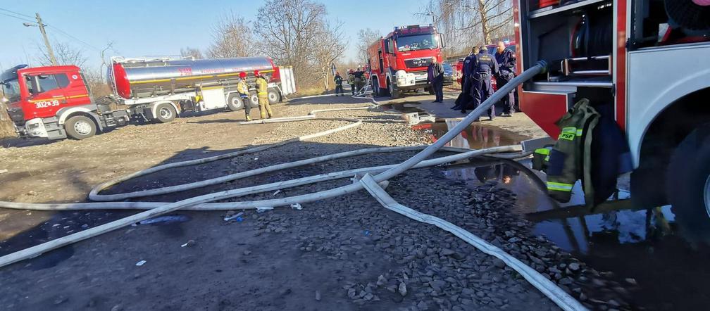 Pożar na bocznicy kolejowej w Krakowie