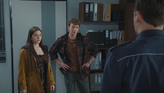 M jak miłość odc. 1878. Basia (Karina Woźniak), Kacper (Bartosz Ziewiec),Adam Karski (Patryk Szwichtenberg)